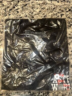 Astroworld Black Graphic Short Sleeve Tee - M